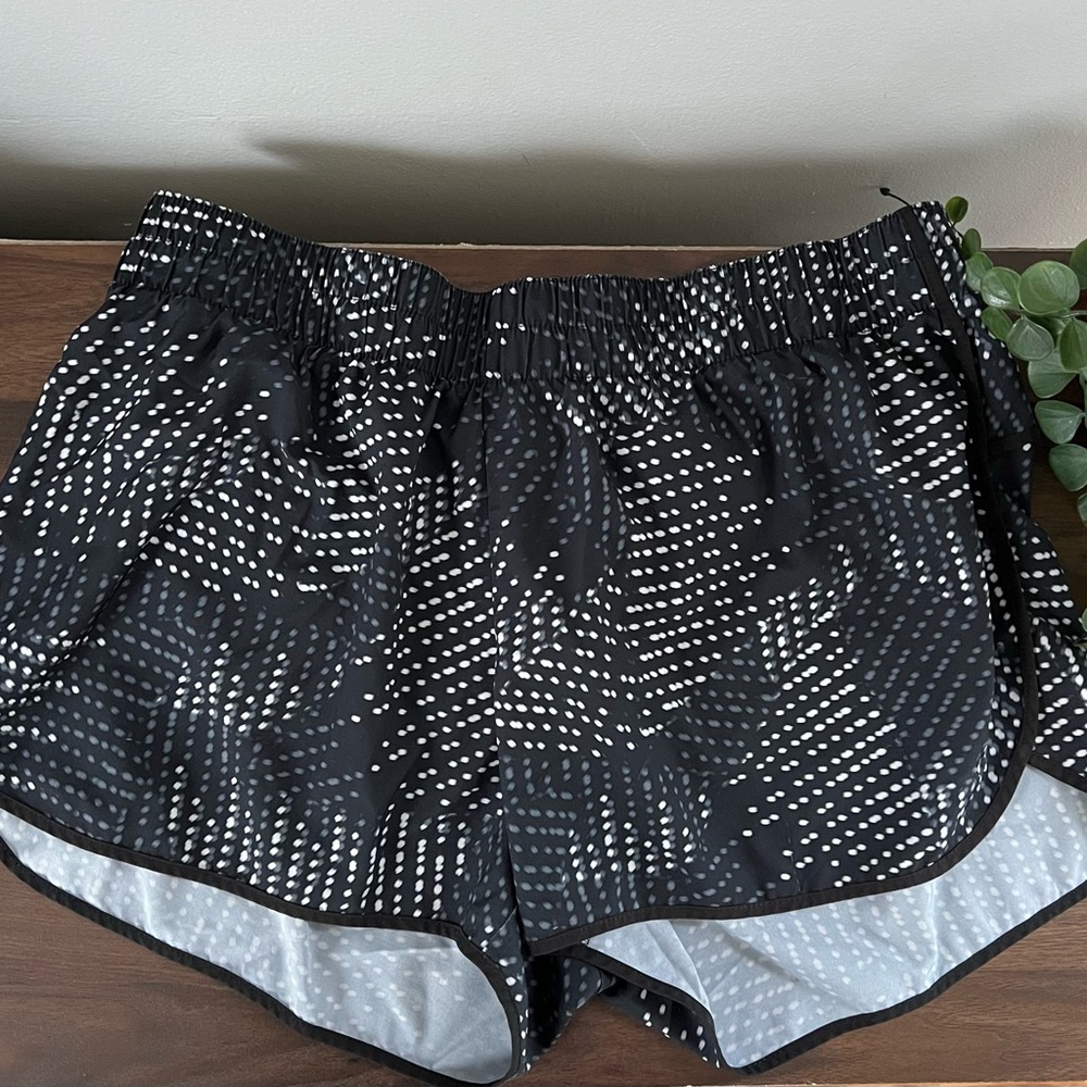 Women’s Gap Black Athletic Running Shorts Size Large